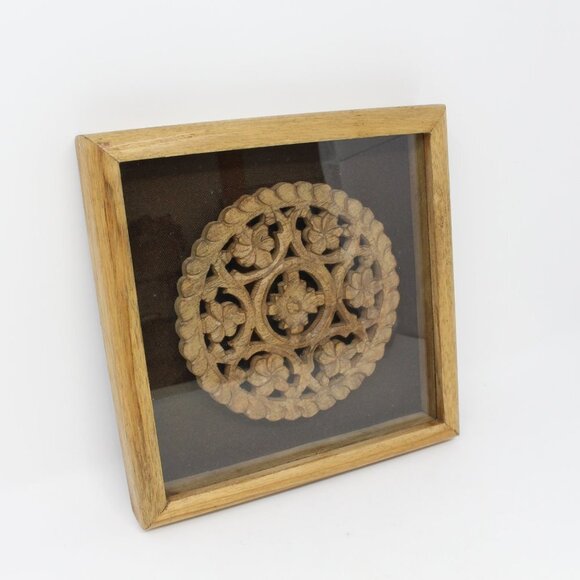 Framed Shadow Box Wood Fretwork Wall Decor 9.5"x9.5" - Picture 2 of 6